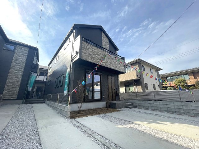 【外観】 | 練馬区富士見台3丁目　新築一戸建住宅　全3棟　（成増店） | 全区画カースペース2台駐車可能（車種・運転技術によります）