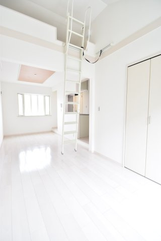 大阪市城東区蒲生２丁目のアパートの洋室