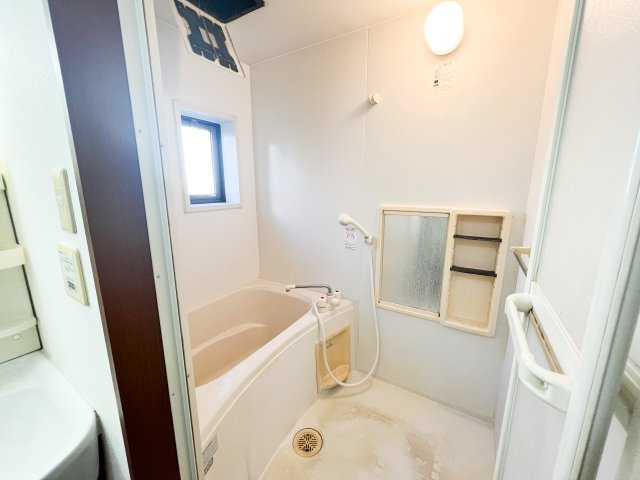 ロコモコハウスの浴室