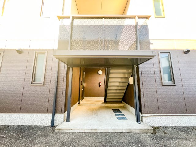 ロコモコハウスのエントランス