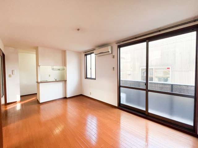 ロコモコハウスの居間・リビング