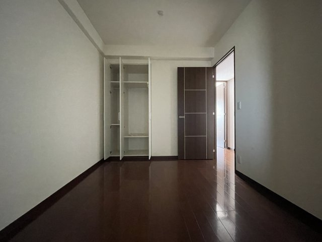 中古マンション　レジーア並木　9階　大島小・第五中の収納|各北洋室にも収納スペースございます。