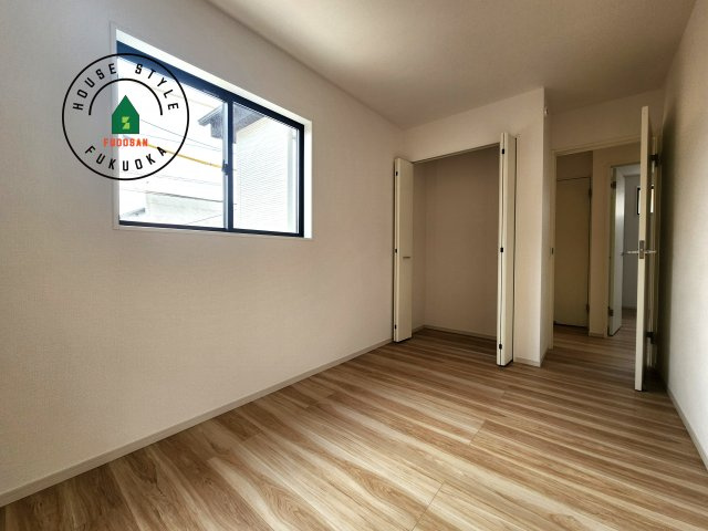 糸島市潤1丁目第2-1棟（1号棟）　の洋室|採光良好な洋室は全居室、複層ガラスの遮熱効果と断熱効果で、一年中快適に過ごせます。