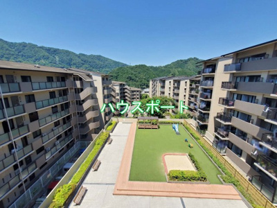 【外観】 | サンシティ桂坂壱番館 | 共用部分には公園もあります♪