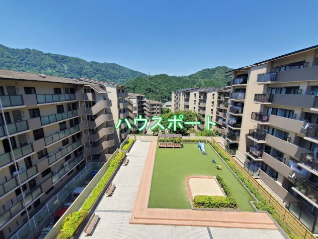 【外観】 | サンシティ桂坂壱番館 | 共用部分には公園もあります♪
