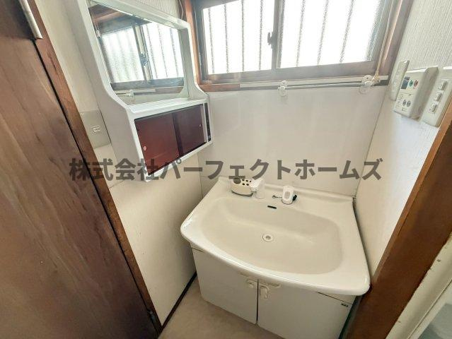 宮之下町戸建　賃貸の独立洗面台|独立洗面台です