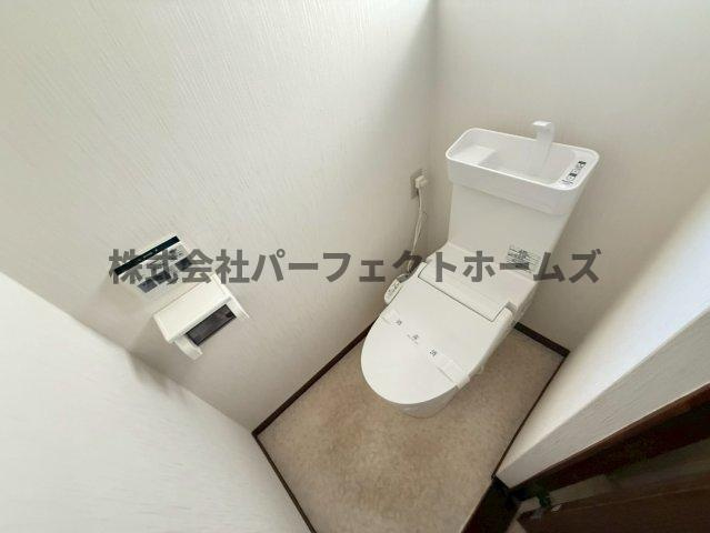 宮之下町戸建　賃貸のトイレ|コンパクトで使いやすいトイレです