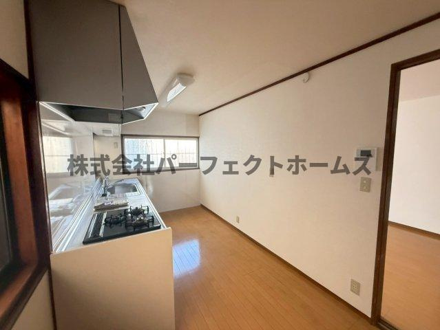 宮之下町戸建　賃貸の居間・リビング|おしゃれな居間です