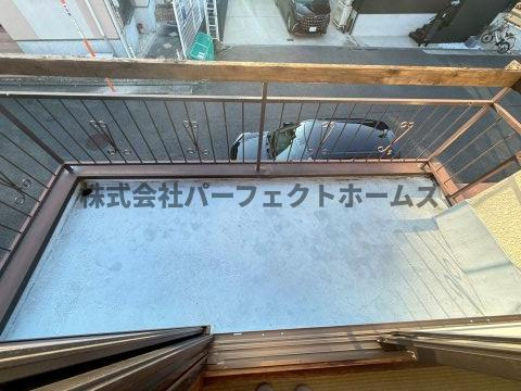 宮之下町戸建　賃貸のバルコニー|開放的で明るい空間を演出してくれるバルコニーです