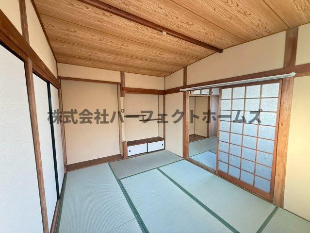 宮之下町戸建　賃貸の和室|畳の上でゆっくりとくつろげる和室です