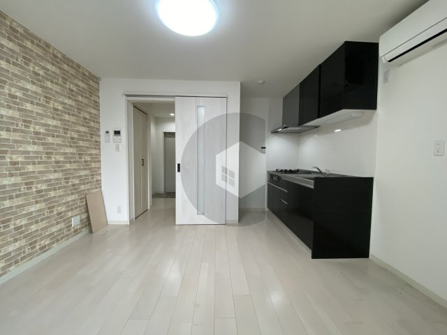 クリエオーレ高井田西の居間・リビング