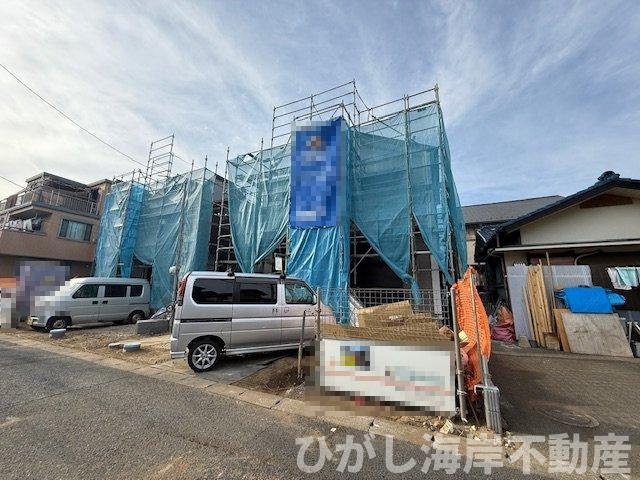 平塚市達上ヶ丘　新築戸建　全2棟の外観|11月17日撮影　建築中　現地外観