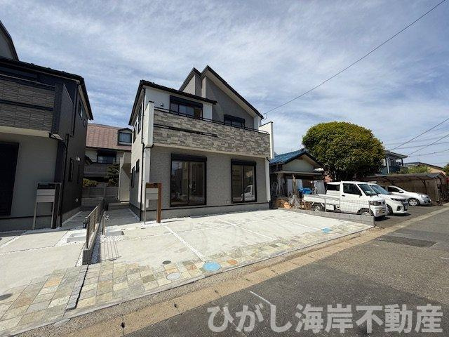 平塚市達上ヶ丘　新築戸建　全2棟の前面道路含む現地写真|現地外観