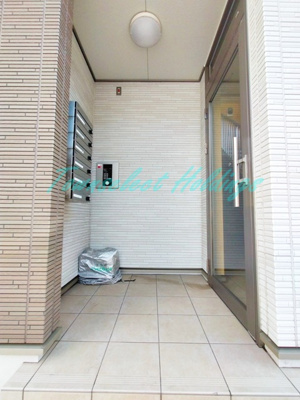 【セキュリティ】 | モナヴェールⅢ | セキュリティにもこだわったモニター付きオートロックエントランス