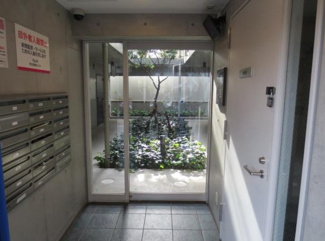 【エントランス】