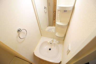 【独立洗面台】 | ラパンジール四天王寺東 | おっきい鏡で朝のセットもラクラク♪