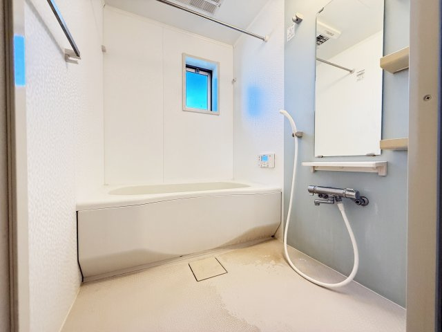 シャーメゾン・アゼリア B棟のトイレ