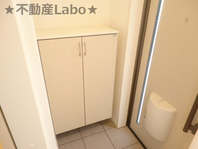 レジディアⅡの玄関