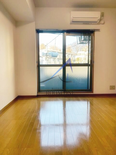 ドルチェ王子の居間・リビング|洋室のお部屋です。