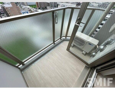 【バルコニー】 | エスリード江坂セントラム