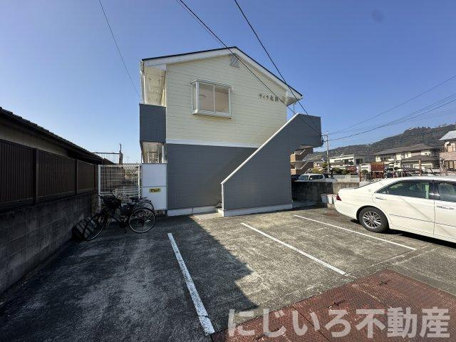 ヴィラ北浜の駐車場