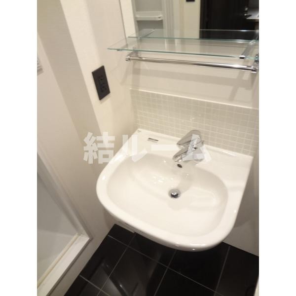 文京区本駒込１丁目の賃貸マンションの洗面所