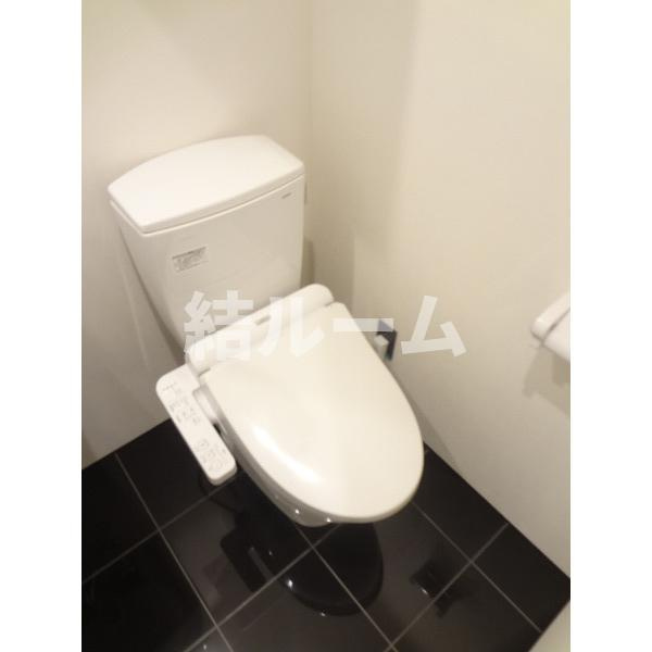 文京区本駒込１丁目の賃貸マンションのトイレ