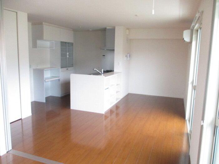 ビストロの居間・リビング|広いリビング★