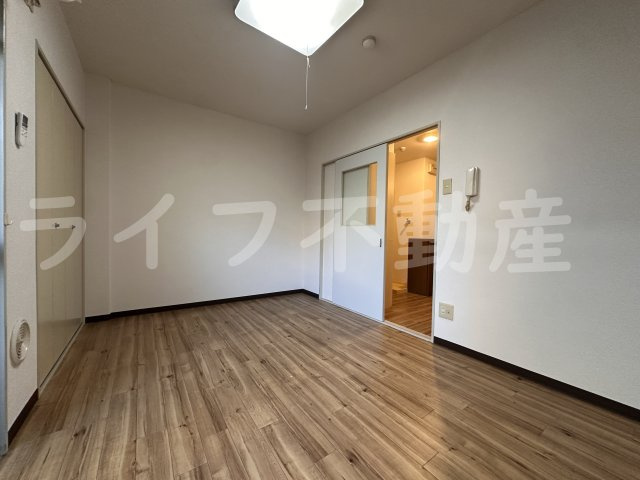 ポプルスONEの洋室|明るい洋室です