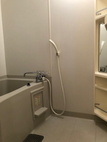 ラーン・サバーイの浴室|きれいなお風呂です♪