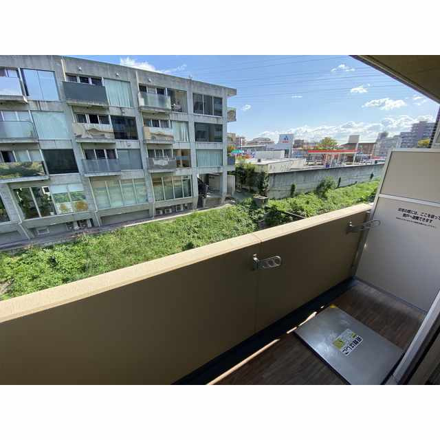 プレアデス千里山田のバルコニー