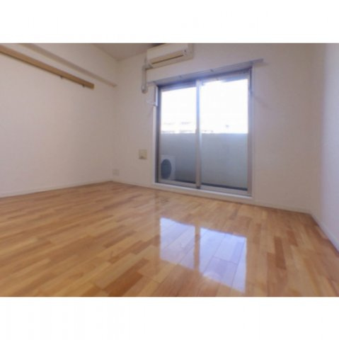 アスリート江坂Ⅱ番館の居間・リビング