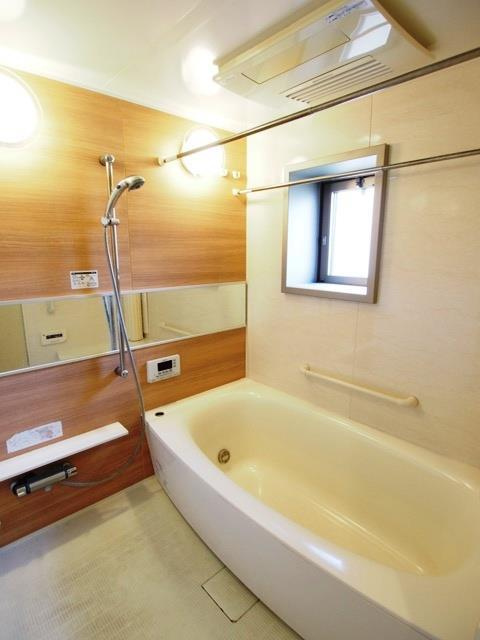 ロジュマン東豊中の浴室