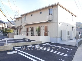 広島市安佐北区口田南２丁目のアパートの外観|玄関側の外観です