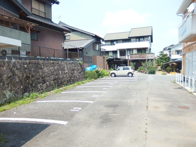 サンシティ栄Ｂの駐車場