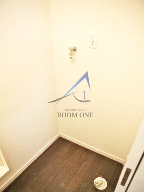 サンビレッジⅠの設備|洗濯機置き場です。