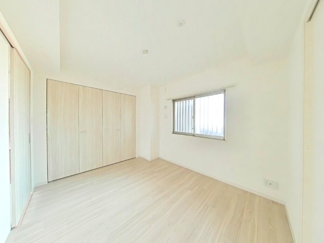 アルファスマート総社駅南の洋室|・洋室(1)
北側洋室になります！