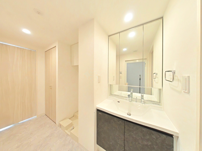 アルファスマート総社駅南の独立洗面台|・サニタリースペース
清潔感のあるサニタリースペースです！