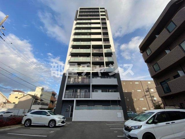 グランパークタワー