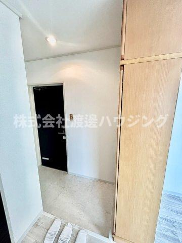 アパートメント松虫の玄関