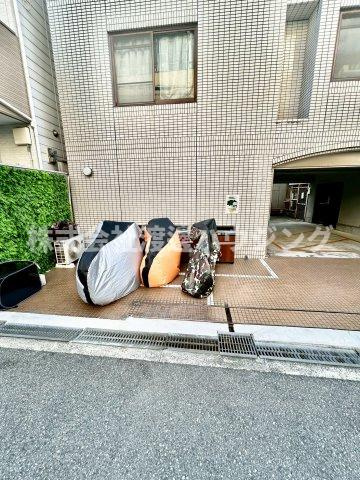 アパートメント松虫のその他共用部分|バイクも置けます。