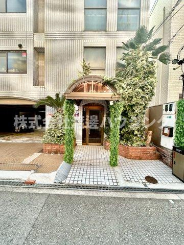 アパートメント松虫のエントランス