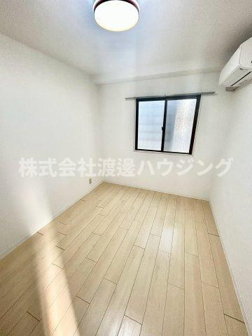 アパートメント松虫の洋室