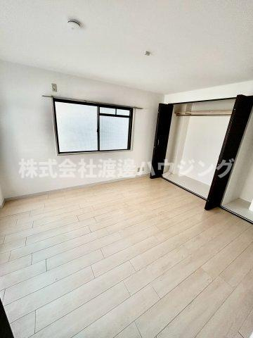 アパートメント松虫の洋室