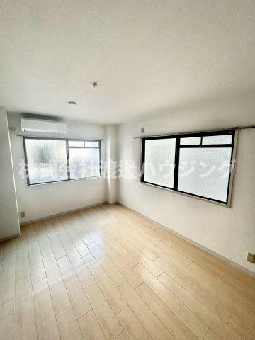 アパートメント松虫のその他|窓