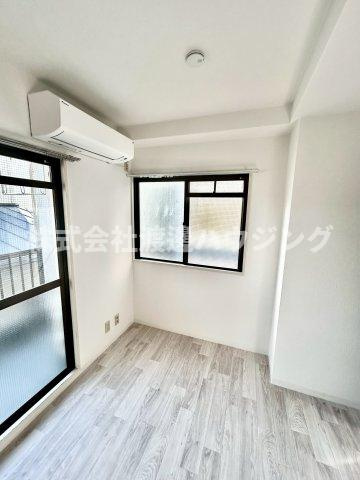 アパートメント松虫のその他|窓