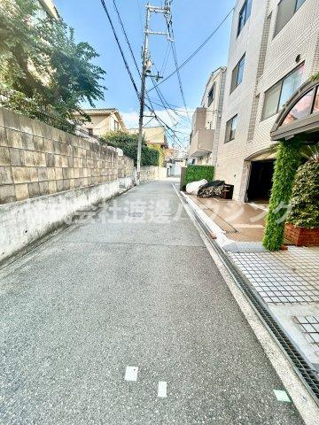 アパートメント松虫の周辺