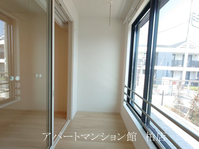 ノーブル柏Ａのバルコニー|同施工会社、同型タイプです