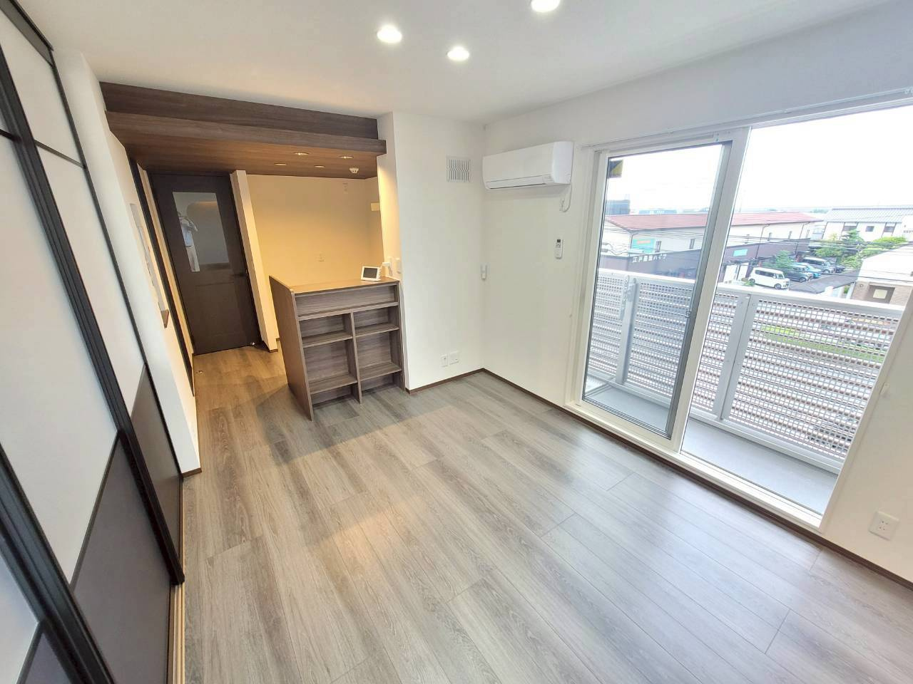 アベリアⅡ番館の居間・リビング|※同施工会社の類似物件のお写真です