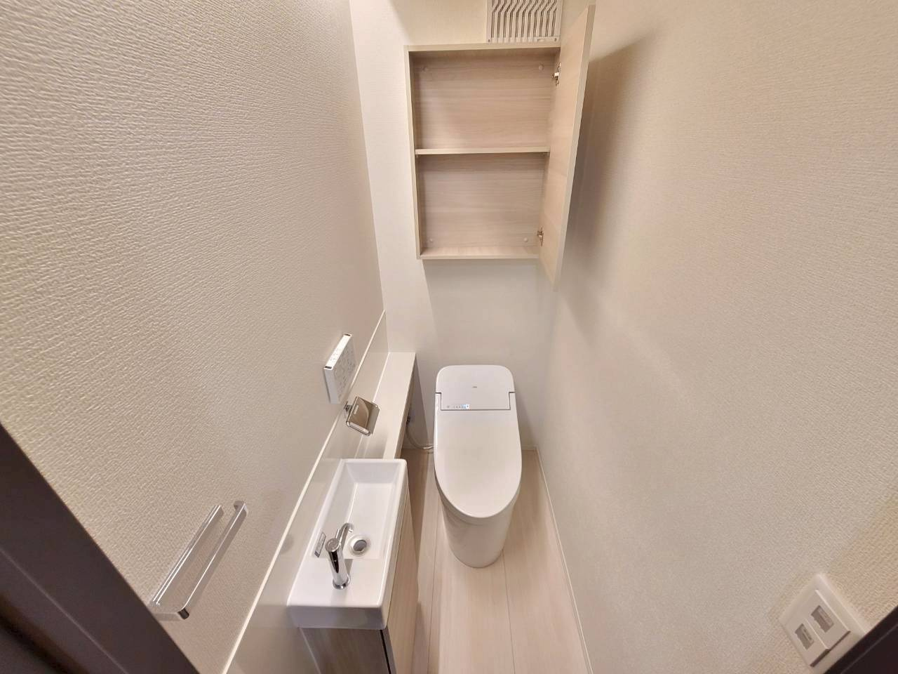 アベリアⅡ番館のトイレ|※同施工会社の類似物件のお写真です